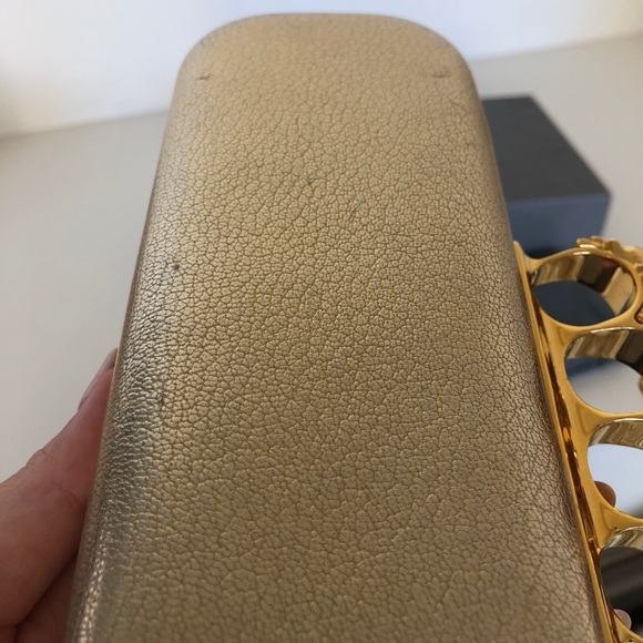 ☑️ SOLD ☑️ Alexander McQueen Skull Clutch - Picture 10 of 12